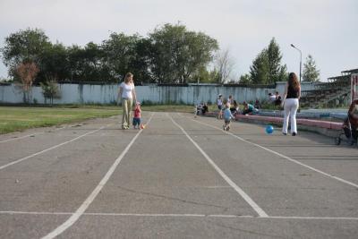 
В Саратовской области отремонтируют школьные стадионы					