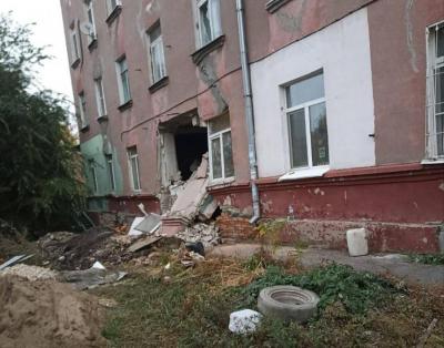 Губернатор поручил ускорить расселение аварийного дома на Крымской
Губернатор поручил ускорить расселение аварийного дома на Крымской