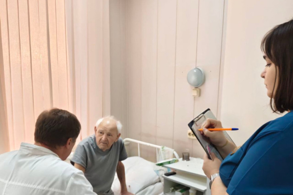 В Саратовской области прооперировали 99-летнего ветерана В Саратовской области прооперировали 99-летнего ветерана