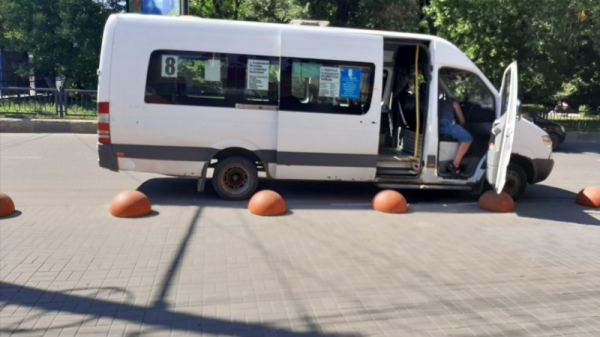 В центре Саратова маршрутка сбила пешехода на &laquo;зебре&raquo;
