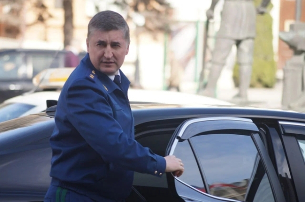 Девять лет регресса